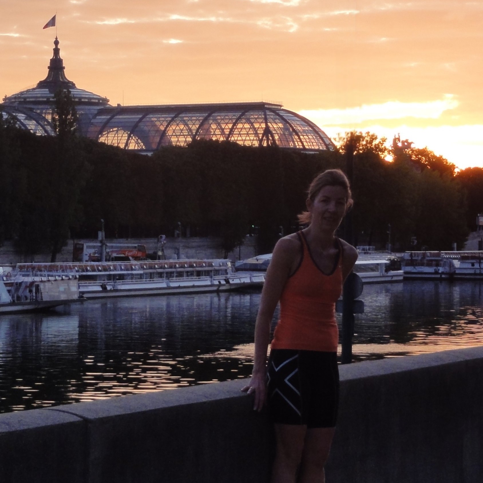 Courir à l&rsquo;aube dans Paris avec Lou