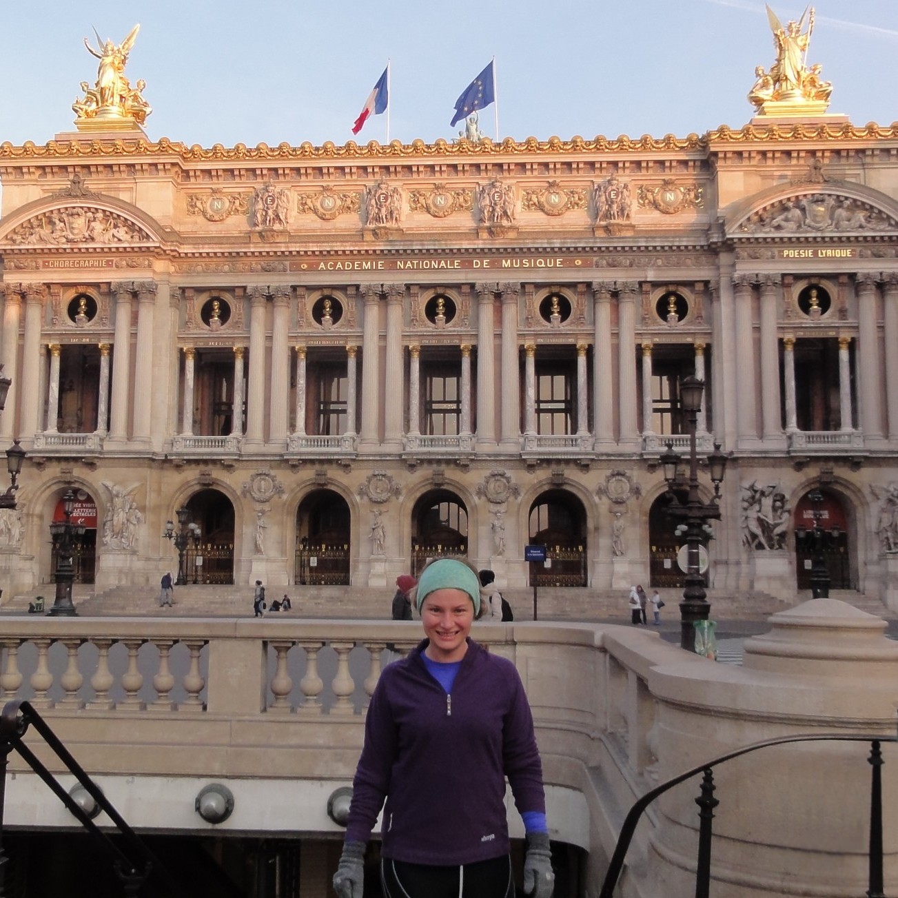 Devant l&rsquo;Opéra Garnier avec Lourdes